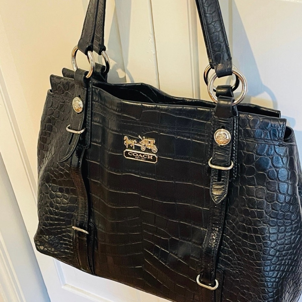 Large black Coach tote Handbag. Lilac Satin lining. Perfect genuine condition